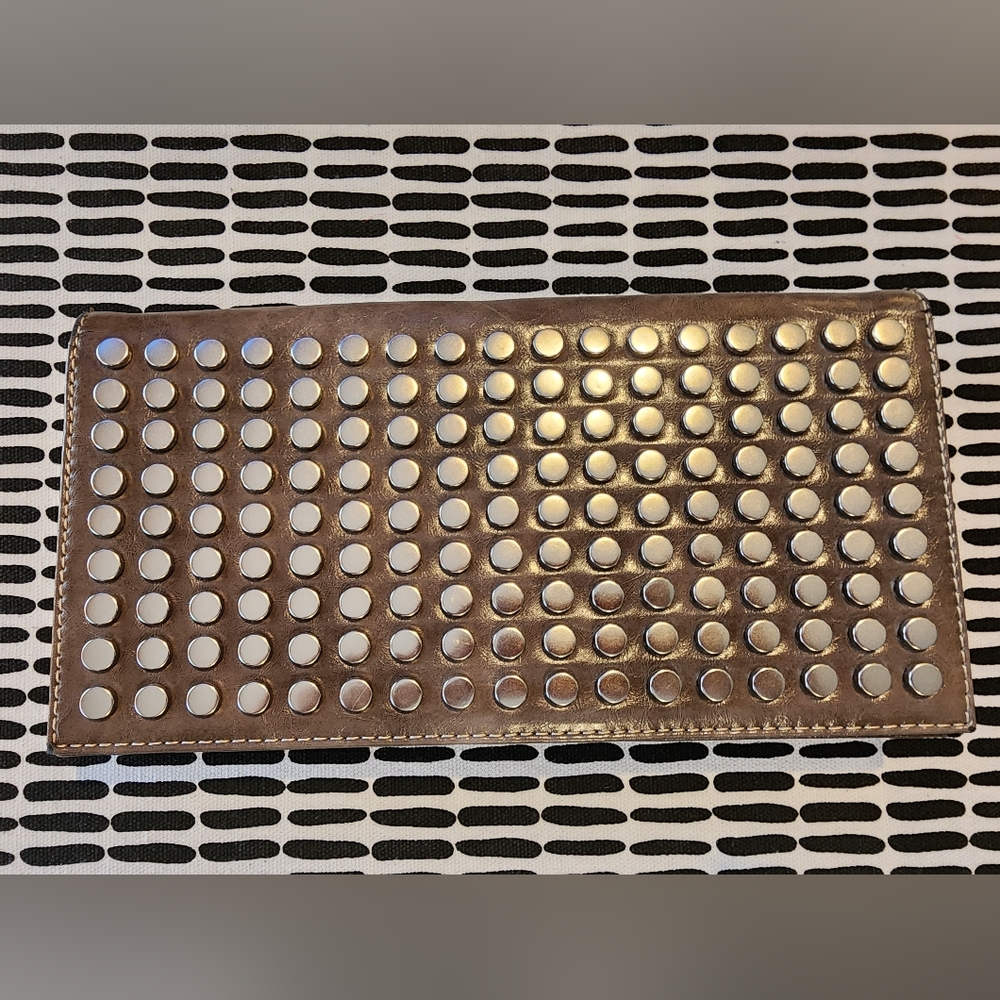 CHINESE LAUNDRY CLUTCH